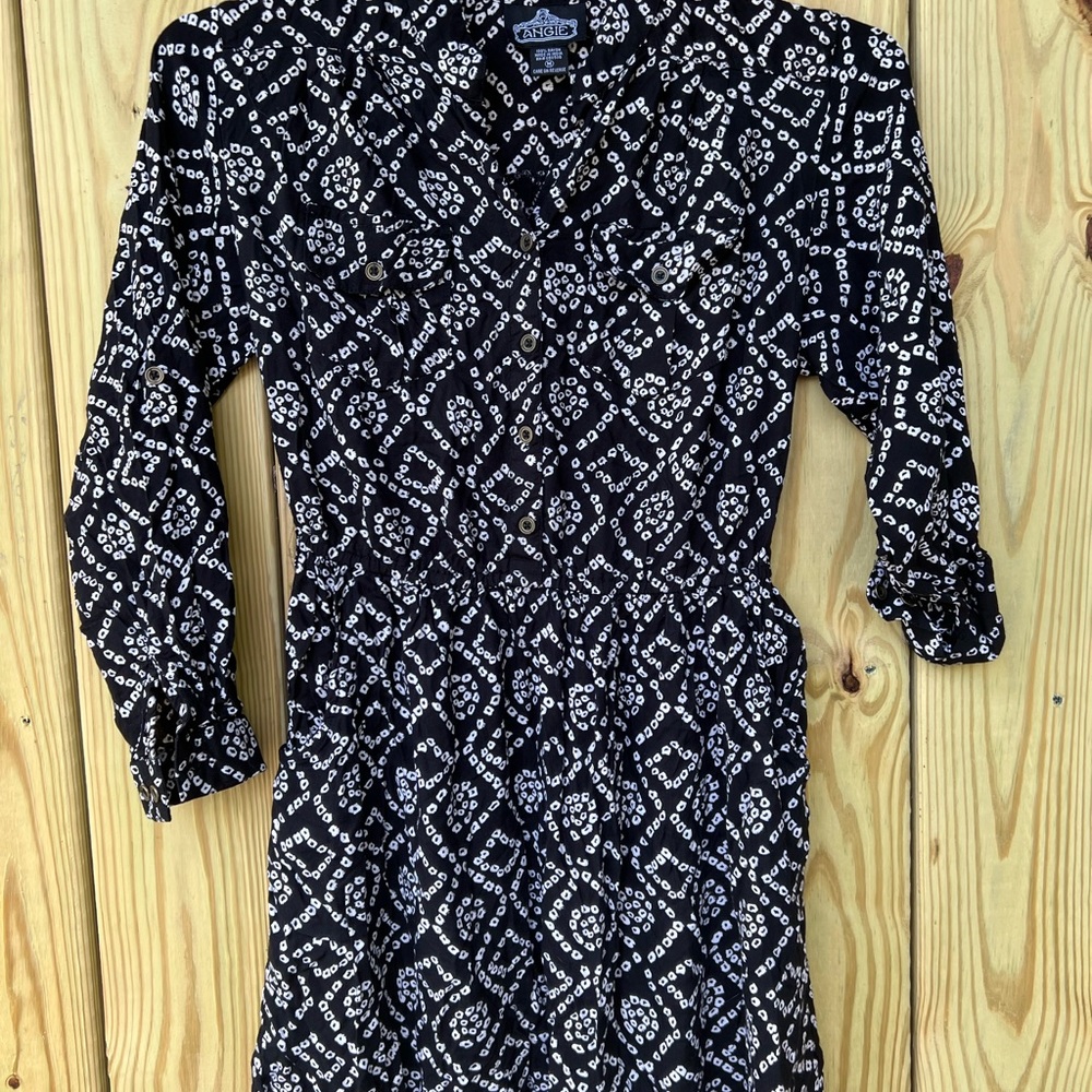 Women’s ANGIE dress size medium.
